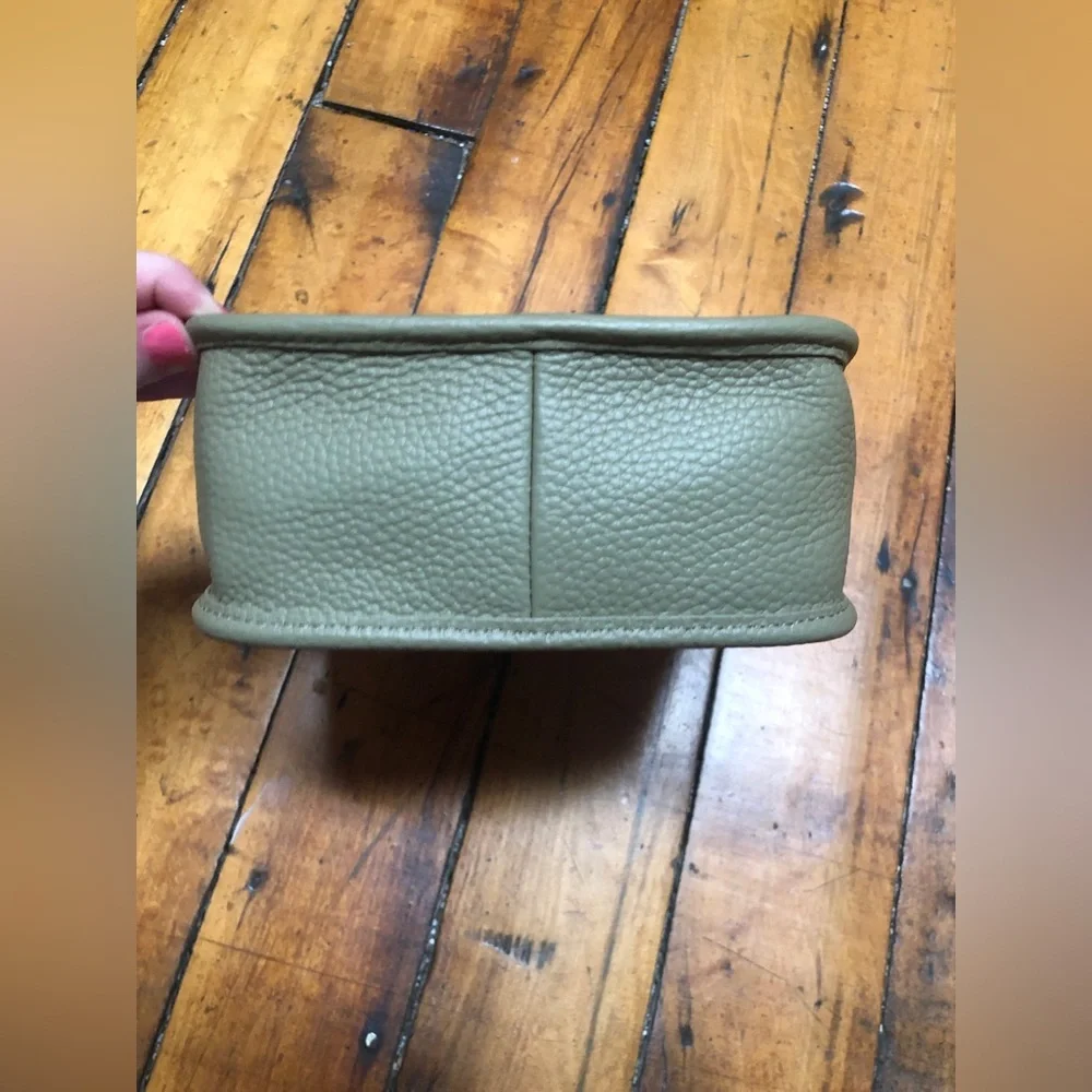 new neutral leather purse - Picture 3 of 5
